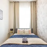 Luxury Quentin Apartment 3 Bedrm, 2 Bathrm