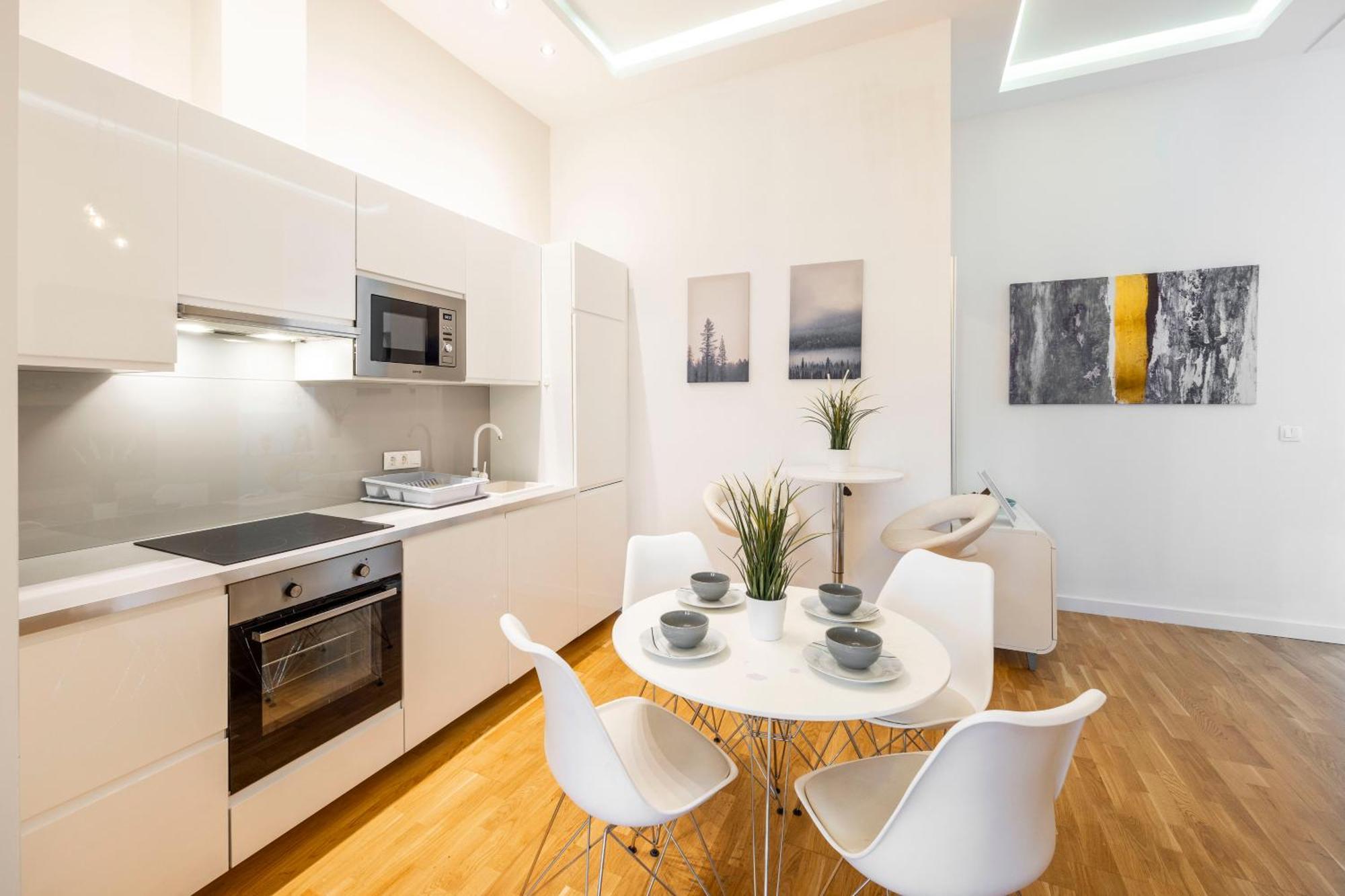 Luxury Quentin 3 Bedrm, 2 Bathrm Budapeste