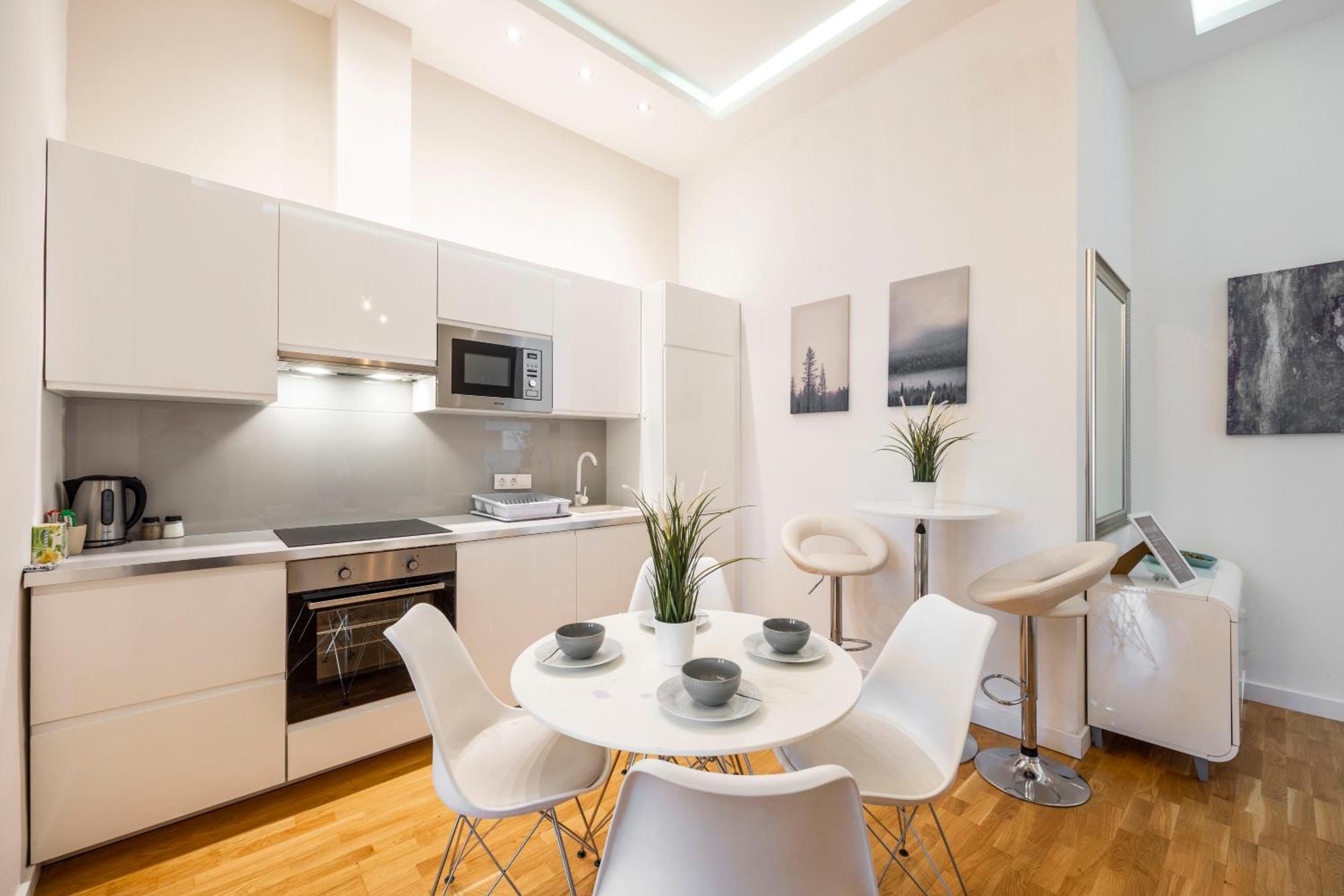 Luxury Quentin 3 Bedrm, 2 Bathrm Apartamento *